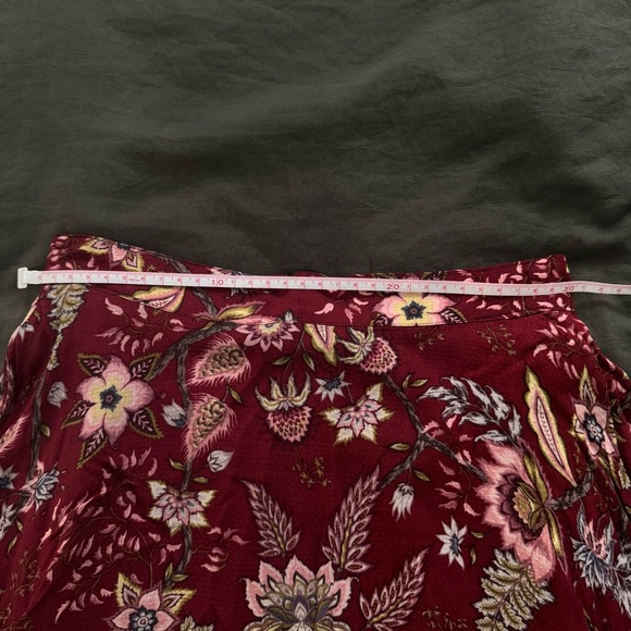 BCBGMaxAzria Floral Print Handkerchief Midi Skirt - Picture 7 of 7